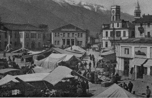 Condove - anno 1940 - Piazza Vittorio Emanuele II - Il mercato