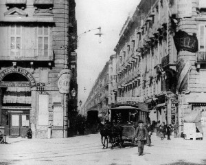 Via Garibaldi, tram trainato da cavallo